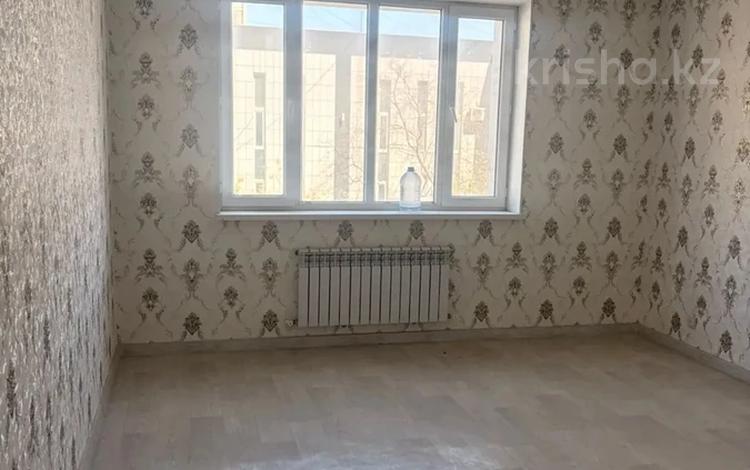 3-бөлмелі пәтер · 100 м² · 1/8 қабат, 28-й мкр 68/3, бағасы: 32 млн ₸ в Актау — фото 2