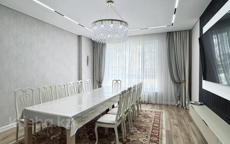3-бөлмелі пәтер · 104 м² · 2 қабат, Аль-Фараби 35, бағасы: 104 млн ₸ в Астане, Есильский р-н — фото 2