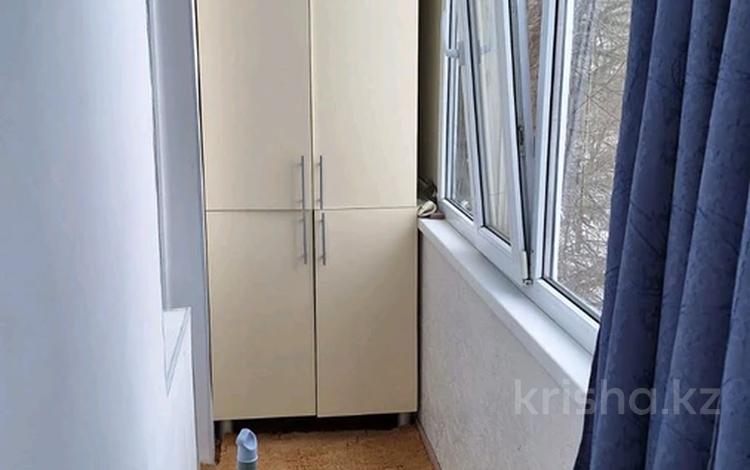 2-бөлмелі пәтер · 50 м² · 3/5 қабат, Қонаев ш/а. 21, бағасы: 20 млн ₸ в Уральске, мкр Кунаева — фото 2