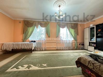 Отдельный дом · 4 комнаты · 227 м² · 10 сот., Тауелсиздик 7 за 40 млн 〒 в Батане