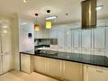 5-комнатная квартира · 275 м² · 14 этаж, Кошкарбаева 8 за 240 млн ₸ в Астане, Сарайшык р-н — фото 4