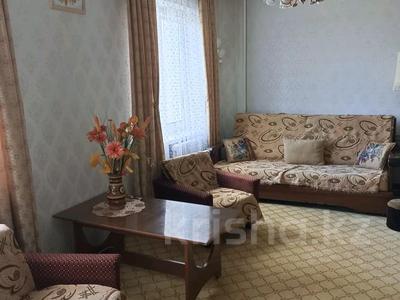 2-комнатная квартира, 50 м², 4/5 этаж помесячно, Муканова за 120 000 〒 в Петропавловске