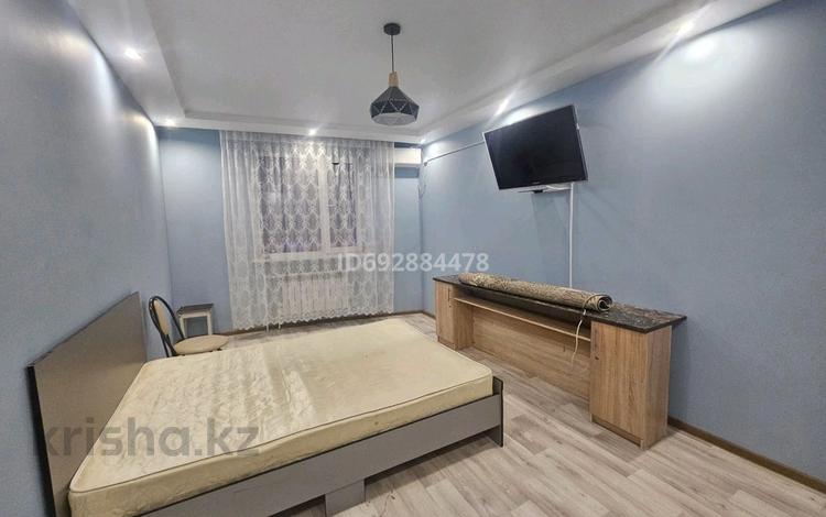 1-бөлмелі пәтер · 38 м² · 11/19 қабат, мкр Кадыра Мырза-Али, Сырыма датова, бағасы: 120 000 ₸ в Уральске — фото 2
