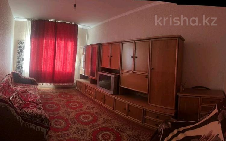 1-комнатная квартира, 40 м², 9/9 этаж помесячно, мкр Аксай-2 — Толеби-Момышулы