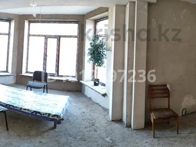 Отдельный дом · 4 комнаты · 400 м² · 10 сот., Нура Ишим 16 за 150 млн ₸ в Астане, Есильский р-н
