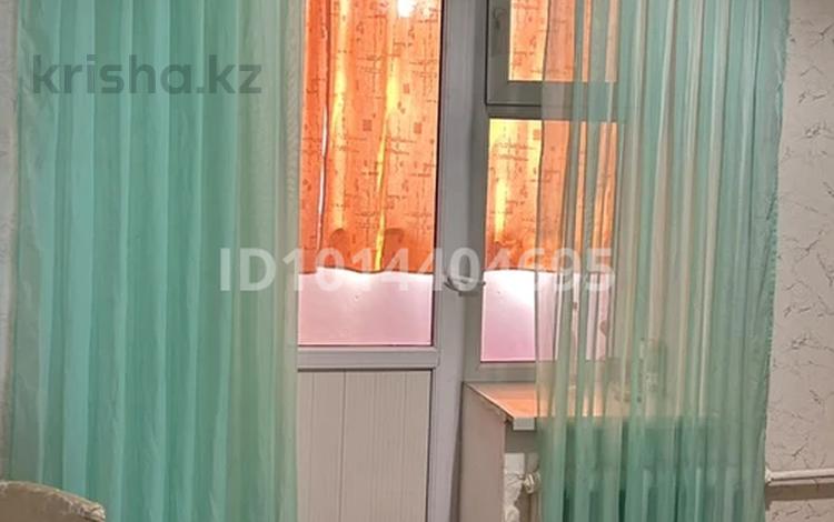 2-бөлмелі пәтер · 65 м² · 2/5 қабат, Астана 1 8, бағасы: 18 млн ₸ в  — фото 2