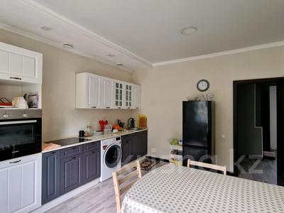 Отдельный дом · 4 комнаты · 190 м² · 10 сот., мкр Михайловка , Мкр Михайловка Дубовская за 50 млн ₸ в Караганде, Казыбек би р-н