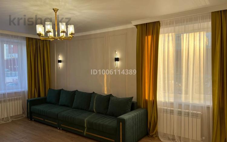 2-комнатная квартира · 64 м² · 1/9 этаж, А.Байтурсынова 36а за 260 000 ₸ в Астане, Сарайшык р-н — фото 2