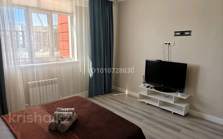 1-комнатная квартира · 40 м² · 2/9 этаж, мкр Нурсая, Абулхаир хана 51а, блок Б за 13 000 〒 в Атырау — фото 2