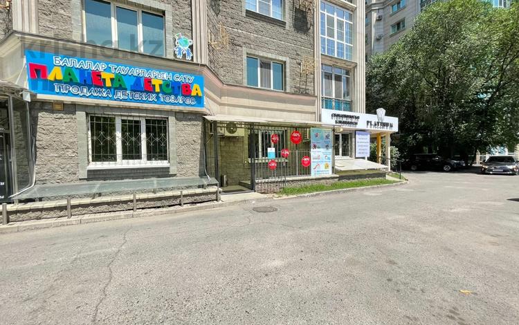 Еркін, кеңселер, дүкендер мен бутиктер, қоймалар, қоғамдық тамақтану орны, сұлулық салондары, монша, қонақ үй және демалыс орындары, медорталықтар мен дәріханалар, білім орталықтары, ойын-сауық · 40 м², бағасы: 27 млн ₸ в Алматы, Алмалинский р-н — фото 3