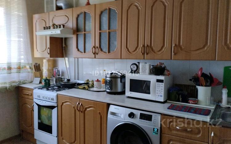 3-комнатная квартира · 64.5 м² · 2/5 этаж, 11 16 за 9.5 млн ₸ в Житикаре — фото 2
