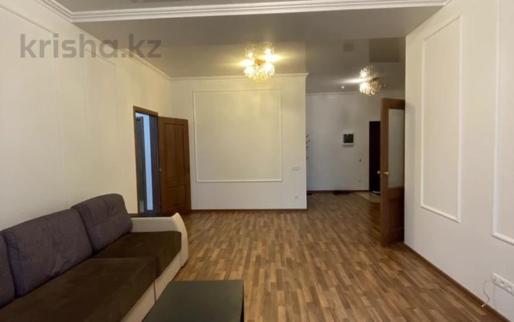 2-комнатная квартира, 100 м², 13/21 этаж помесячно, Аль-Фараби 21