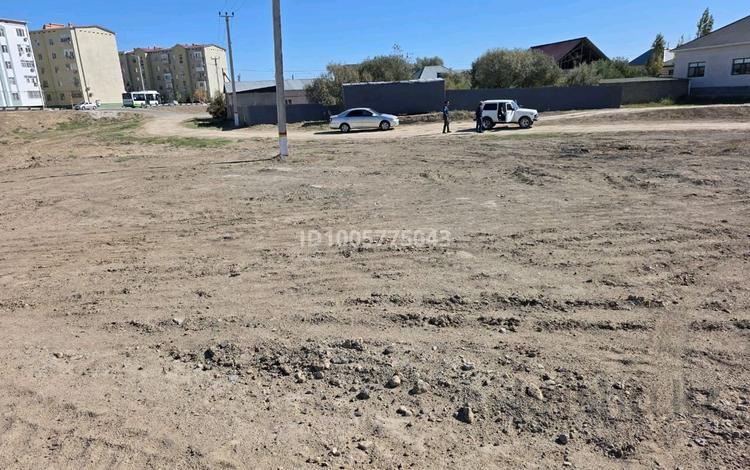 Жер телімі · 8 сотық, М/р.Арай 2-3 — Ул.Тауелсіздік(Набережка) с ул Текей Батыра, бағасы: 25 млн 〒 в  — фото 2