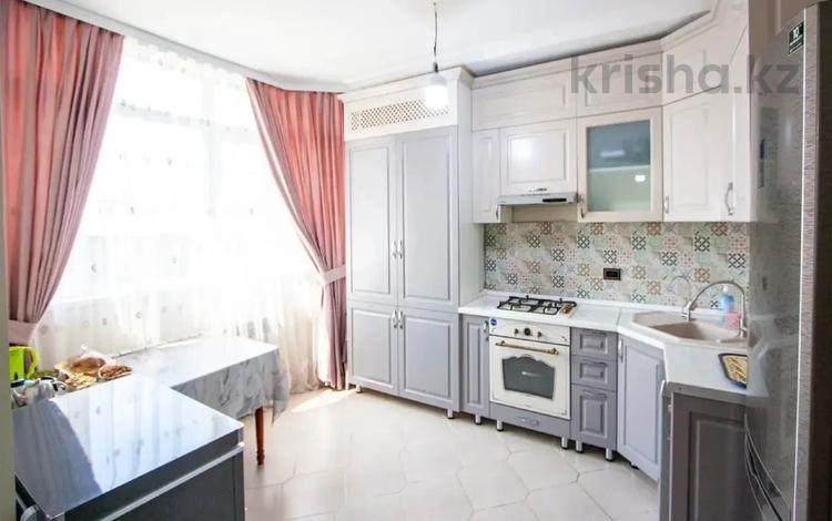 4-бөлмелі пәтер · 168 м² · 5/6 қабат, Мамыр-3 ш/а. 4а, бағасы: 100 млн ₸ в Алматы, Ауэзовский р-н — фото 2