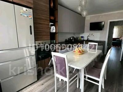 Отдельный дом · 5 комнат · 250 м² · 12 сот., Шагалалы 63 — Школы/9 за 45 млн 〒 в Кокшетау