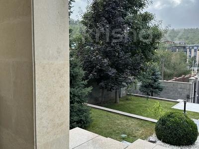 Жеке үй · 8 бөлме · 520 м² · 10 жүзд., Оспанова 85/16 — Оспанова, бағасы: 903 млн ₸ в Алматы, Медеуский р-н