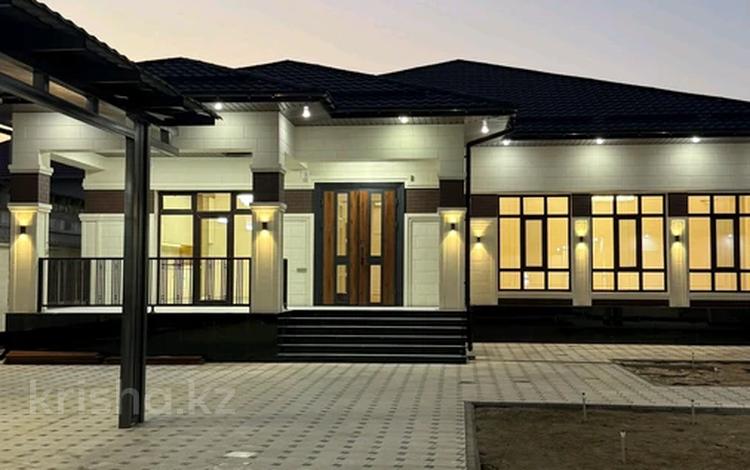 Отдельный дом · 6 комнат · 260 м² · 8 сот., Севера запад 523 за 125 млн ₸ в Шымкенте — фото 3