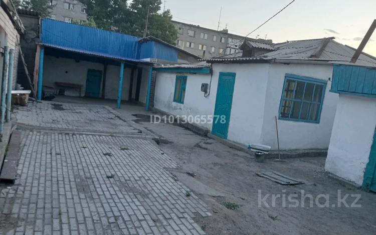 Отдельный дом · 4 комнаты · 100 м² · 6 сот., 14 микрорайон — 14 микрорайон за 15 млн ₸ в Семее — фото 2