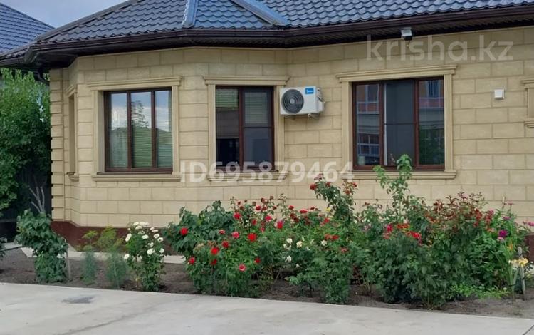 Отдельный дом · 4 комнаты · 220 м² · 8 сот., мкр Самал-2, Мкр.Самал 12 проезд 10 дом за 70 млн ₸ в Атырау — фото 2