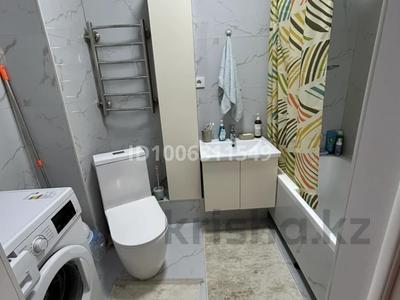 2-бөлмелі пәтер · 62 м² · 2/7 қабат, Райымбек батыра 169б, бағасы: 300 000 ₸ в 