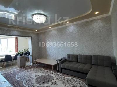3-комнатная квартира, 57 м², 3/4 этаж, 4 мкр 89 а за 30 млн 〒 в Шымкенте, Туран р-н