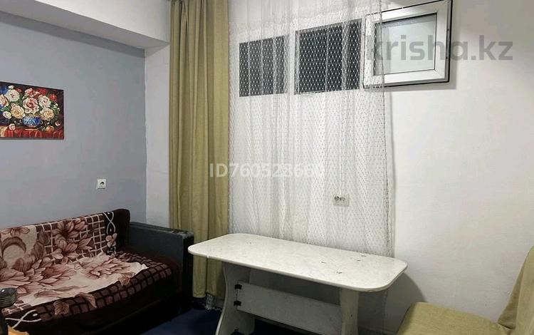1 бөлме · 15 м² · 1 қабат, мкр Жулдыз-2 39, бағасы: 65 000 ₸ в Алматы, Турксибский р-н — фото 2