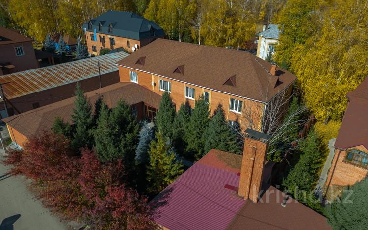 Отдельный дом · 16 комнат · 700 м² · 12 сот., Шмакова 3Б — Меновное за 299 млн 〒 в Усть-Каменогорске — фото 5