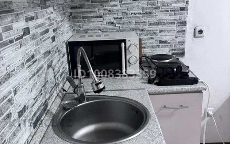 1 комната · 23 м² · 3/3 этаж, мкр Дорожник 57б за 135 000 〒 в Алматы, Жетысуский р-н — фото 2