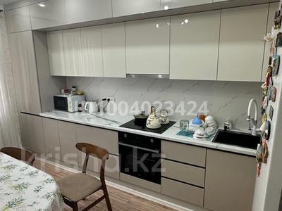 4-бөлмелі пәтер · 120 м² · 8/12 қабат, 33-й мкр, 33-ш/а. 19 — Маңғыстау аренаның қасында, Дина гипер маркет жақын, ниш бар, бағасы: 37 млн ₸ в Актау