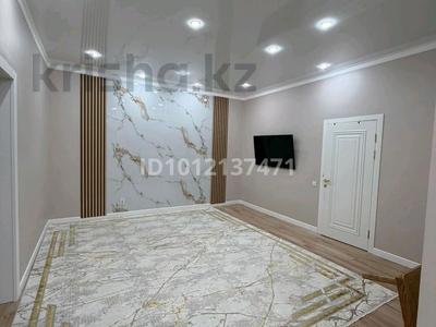 3-комнатная квартира · 128 м² · 1/5 этаж, мкр. Алтын орда 228/3 — По улице газиз жубанова за 52 млн ₸ в Актобе
