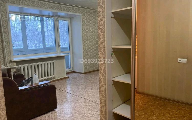 1-комнатная квартира, 34 м², 2/5 этаж помесячно, Вострецова 12 за 80 000 〒 в Усть-Каменогорске, Ульбинский — фото 2