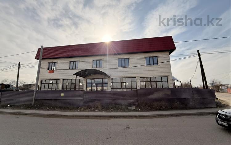 Свободное назначение, офисы, магазины и бутики, медцентры и аптеки, образование, развлечения · 470 м² за 128 млн 〒 в Боралдае (Бурундай), мкр Водник-2 — фото 2