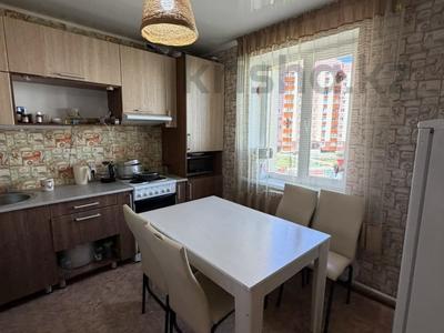 4-комнатная квартира · 78 м² · 2/5 этаж, Просп. Ильяса Есенберлина 8/2 за 30.7 млн ₸ в Усть-Каменогорске, Ульбинский