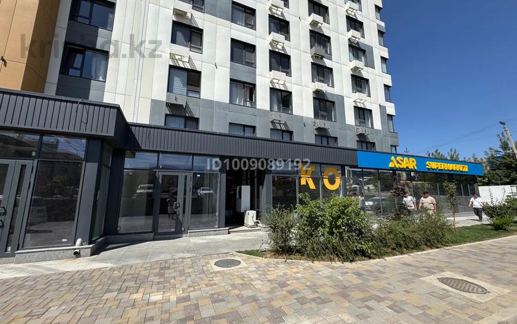 Свободное назначение, офисы, магазины и бутики, общепит, салоны красоты, фитнес и спорт, медцентры и аптеки, образование, развлечения, конференц-залы, кабинеты и рабочие места, студии · 110 м² за ~ 1.3 млн 〒 в  — фото 2