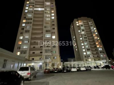2-комнатная квартира, 85 м², 3/12 этаж помесячно, Болашак 12 за 150 000 〒 в Талдыкоргане, мкр Болашак