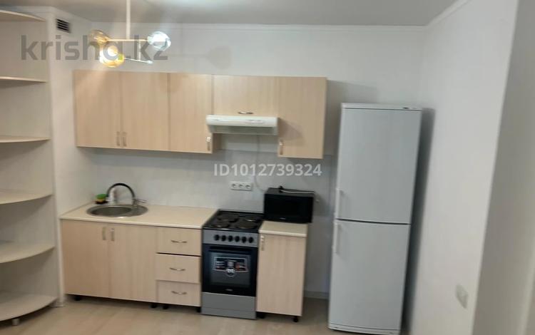 2-бөлмелі пәтер · 40.5 м² · 6/10 қабат, Тянь-Шанская 7, бағасы: 300 000 ₸ в Алматы, Медеуский р-н — фото 2