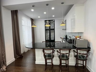 4-бөлмелі пәтер · 150 м², Карашаш ана 16, бағасы: 220 млн ₸ в Астане, Нура р-н