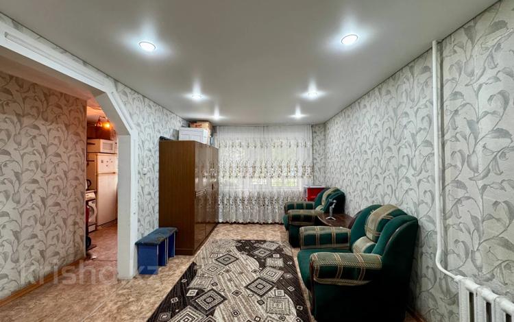 1-бөлмелі пәтер · 29.9 м² · 1/5 қабат, 1-й микрорайон, бағасы: 9.5 млн ₸ в Семее — фото 4