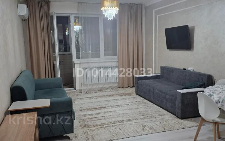 2-комнатная квартира · 75 м² · 10/12 этаж, мкр Достык, Садвакасова 35 за 270 000 ₸ в Алматы, Ауэзовский р-н — фото 2