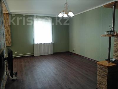 3-комнатная квартира · 80 м² · 3/3 этаж, ул. Менделеева — Акимат, гастроном №40 за 23 млн ₸ в Темиртау