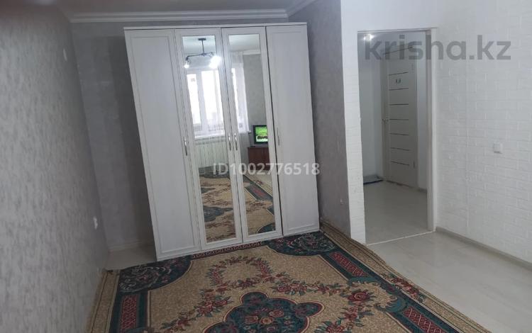 1-комнатная квартира · 40 м² · 8/9 этаж, мкр Береке 20 за 100 000 ₸ в Атырау — фото 2