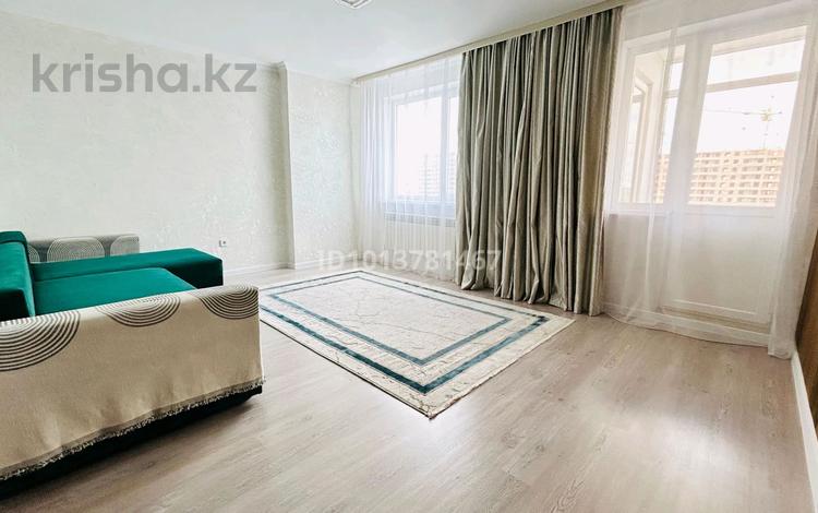 2-бөлмелі пәтер · 61.2 м² · 3/10 қабат, Нажимеденова 39 — Нұрлы жол вокзал Жібек жолы сауда орталығы, бағасы: 32.5 млн ₸ в Астане, Сарайшык р-н — фото 2
