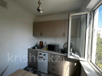 1-бөлмелі пәтер · 33 м² · 5/5 қабат, Ақсай-2 ш/а. 12, бағасы: 22.5 млн ₸ в Алматы, Ауэзовский р-н