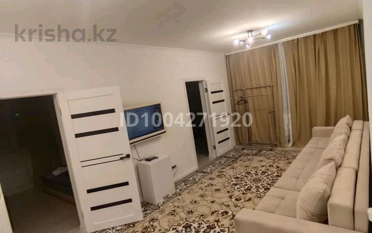 3-бөлмелі пәтер · 72 м² · 2/12 қабат, Дарабоз — Район Алматы Арена и Рыскулова -Момышулы, бағасы: 25 000 ₸ в Алатауский р-н — фото 2