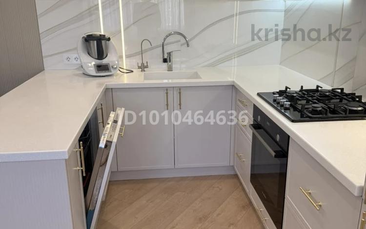 5-бөлмелі пәтер · 132.6 м² · 2/5 қабат, мкр. Алтын орда, Микрорайон Батыс-2 49р, бағасы: 49 млн ₸ в Актобе — фото 3