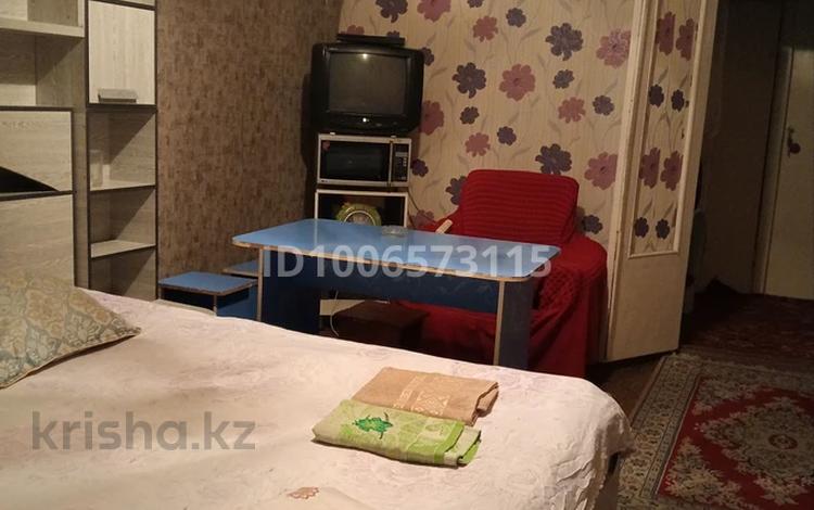 2-комнатная квартира · 6 м² · 2/5 этаж, мкр Север за 1 500 ₸ в Шымкенте, Аль-Фарабийский р-н — фото 2