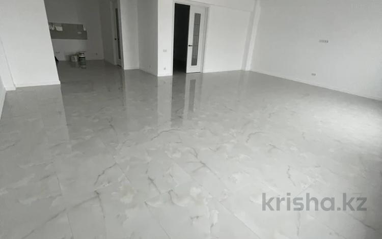 5-бөлмелі пәтер · 210 м² · 18/20 қабат, Кенесары 42 — Сабыра Ракымова, бағасы: 80 млн ₸ в Астане, р-н Байконур — фото 5
