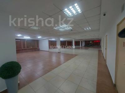 Свободное назначение, офисы, магазины и бутики, фитнес и спорт · 144 м² за 432 000 〒 в Семее