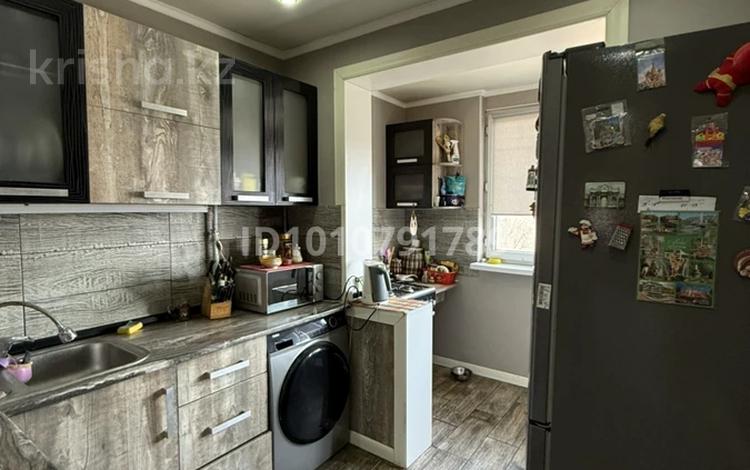 4-бөлмелі пәтер · 80 м² · 5/5 қабат, 12-й микрорайон, 12-й микрорайон 34 — за магазином магнит, бағасы: 26 млн ₸ в Шымкенте, Енбекшинский р-н — фото 2