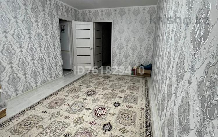 2-бөлмелі пәтер · 43.7 м² · 3/5 қабат, Ш.Еркинов 26а, бағасы: 16 млн ₸ в Атырау, мкр Привокзальный-3А — фото 2